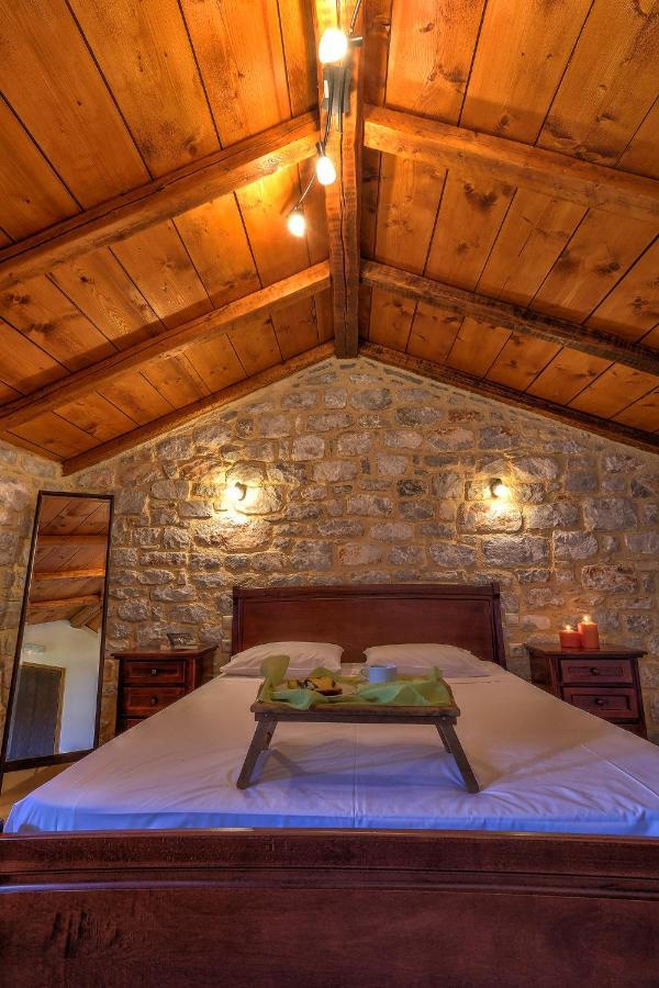 Achelatis Traditional Guest Houses أريبوليس المظهر الخارجي الصورة