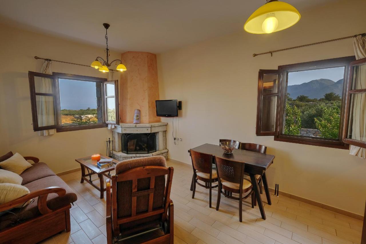 Achelatis Traditional Guest Houses أريبوليس المظهر الخارجي الصورة