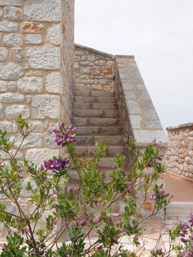 Achelatis Traditional Guest Houses أريبوليس المظهر الخارجي الصورة