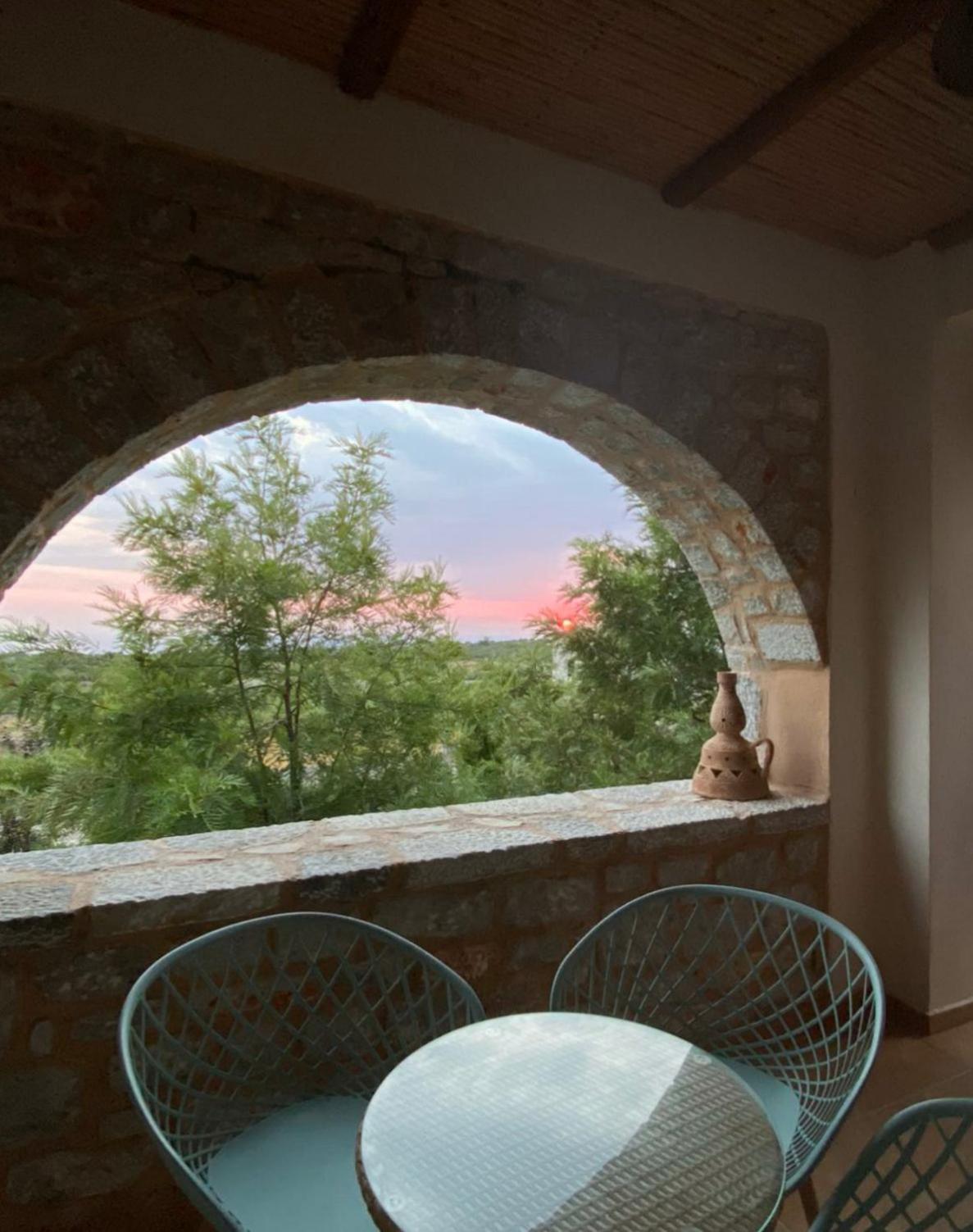 Achelatis Traditional Guest Houses أريبوليس الغرفة الصورة