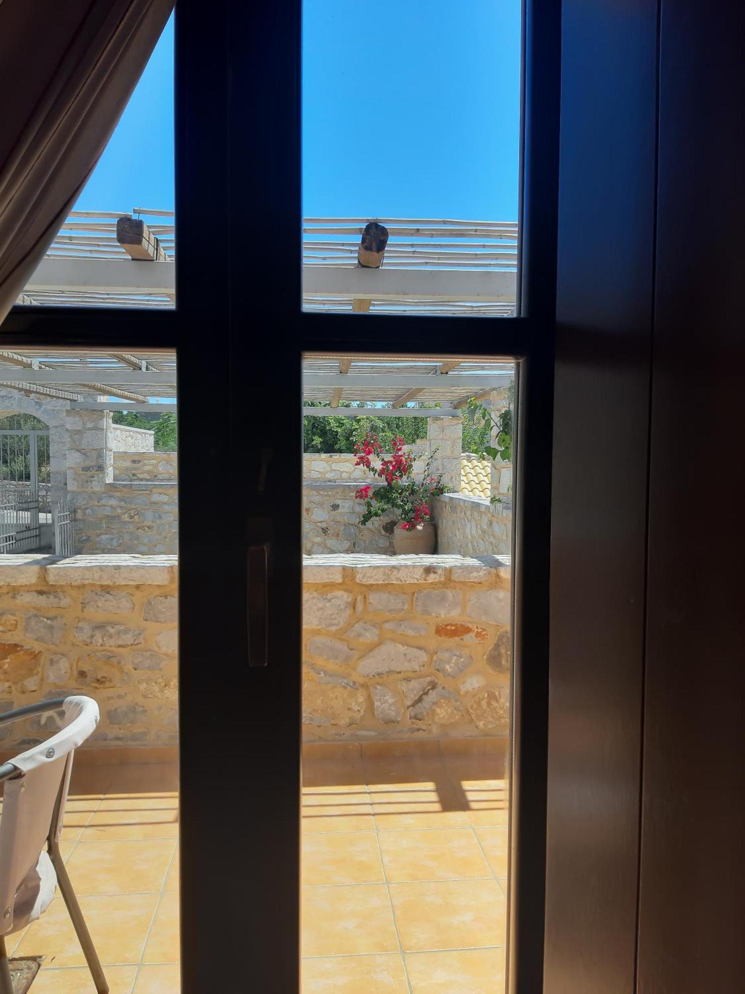 Achelatis Traditional Guest Houses أريبوليس الغرفة الصورة
